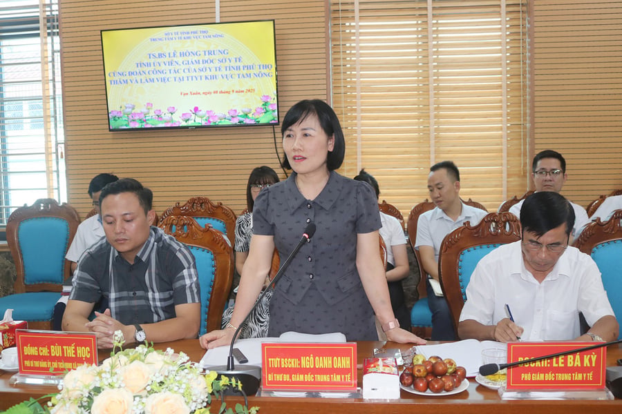 TTƯT, BSCKII Ngô Oanh Oanh mong muốn Sở Y tế tiếp tục quan tâm, tạo điều kiện thuận lợi, chỉ đạo toàn diện để Trung tâm Y tế khu vực Tam Nông hoàn thành tốt nhiệm vụ chính trị, chuyên môn được giao