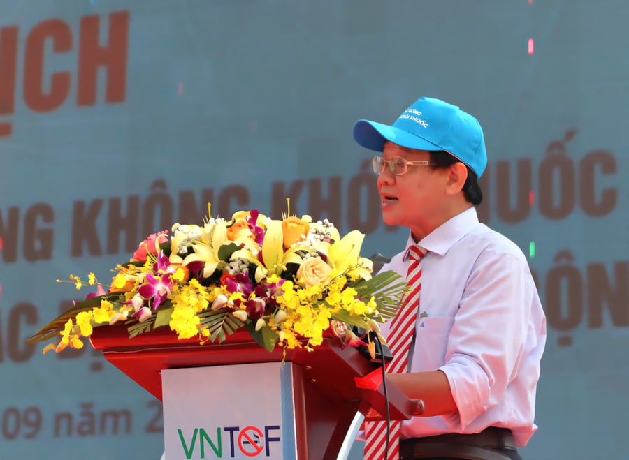 BS.CKII Nguyễn Đình Thoan, Phó giám đốc Sở Y tế Khánh Hòa, nhấn mạnh vai trò của toàn xã hội trong xây dựng môi trường không khói thuốc tại lễ phát động ở Nha Trang.