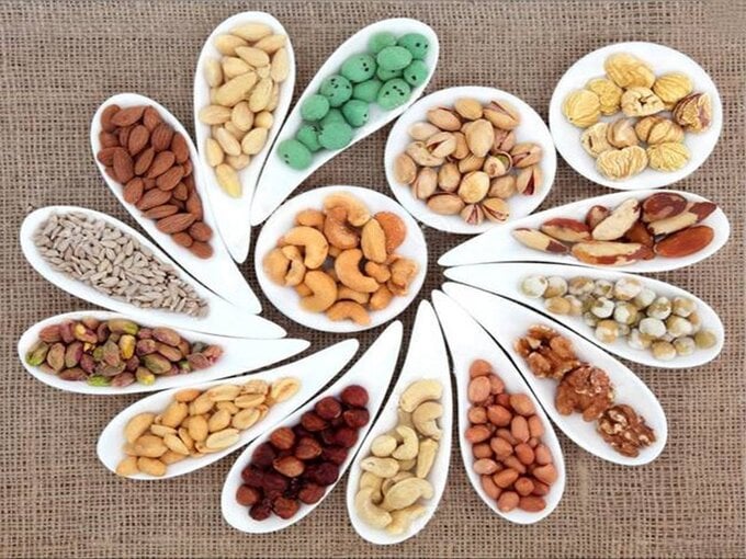 Ngũ cốc nguyên hạt giàu crôm, chất xơ hòa tan và vitamin nhóm B (Ảnh minh họa)