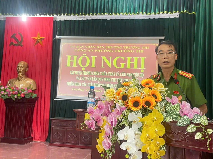 Thượng tá Nguyễn Văn Toản – Phó Trưởng phòng Phòng Cản sát phòng cháy, chữa cháy và cứu nạn, cứu hộ (PC07) công an tỉnh Ninh Bình phát biểu tại Hội nghị