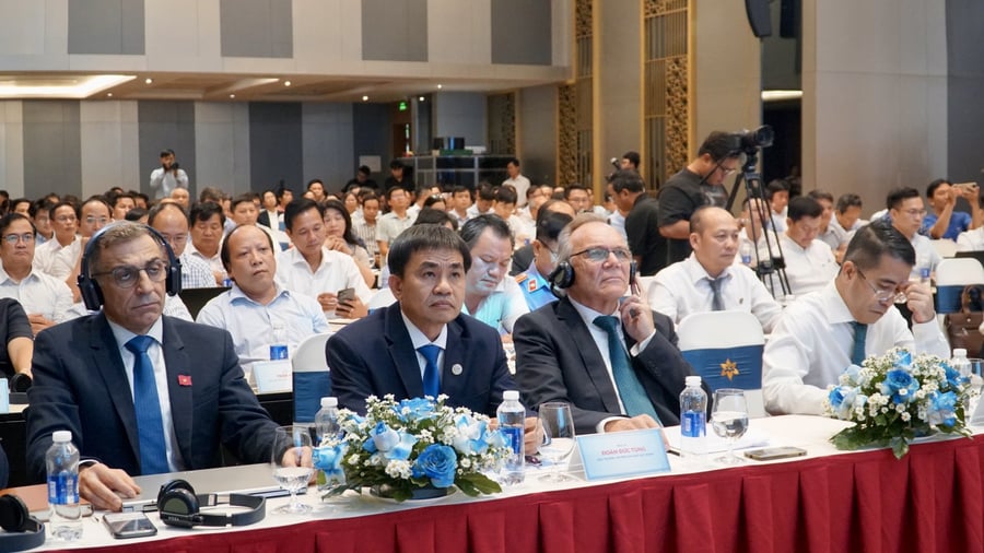 Các đại biểu tham dự Hội thảo