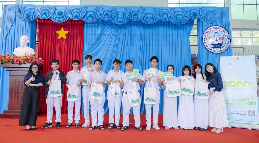Ban tổ chức quảng bá giới thiệu thông tin cuộc thi Tiếng nói Xanh mùa 3 đến học sinh THPT Chuyên Lê Quý Đôn (Bà Rịa – Vũng Tàu cũ, nay thuộc TP.HCM) vào ngày 15/9