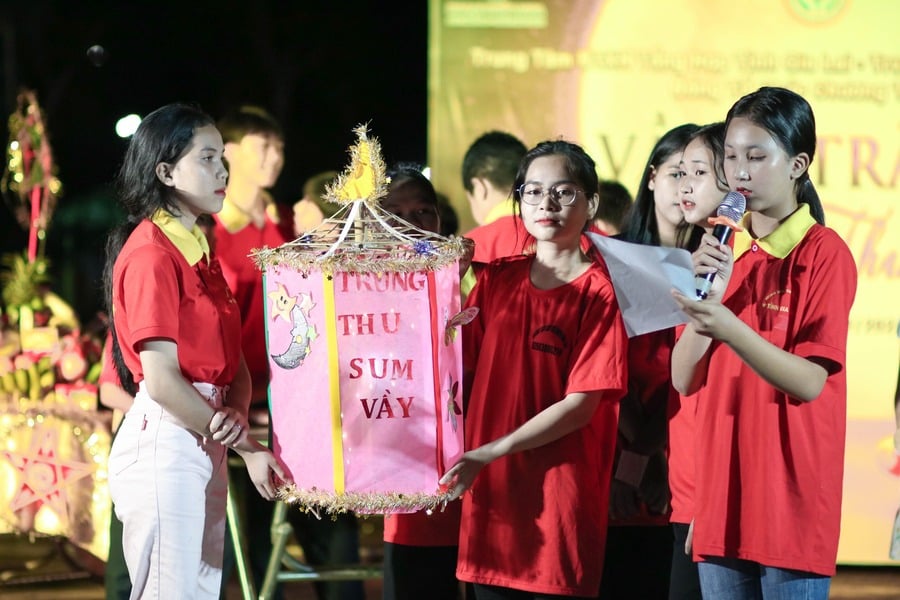 Tổ chức Trung thu yêu thương cho trẻ em vùng núi gia Lai