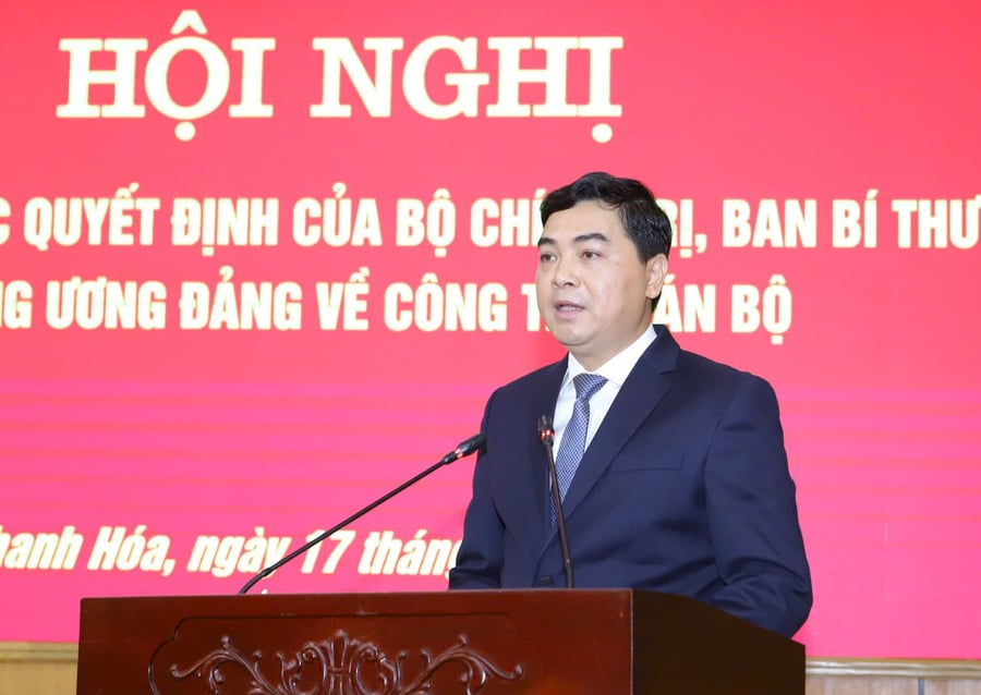Ông Nguyễn Hoài Anh, tân Phó Bí thư Tỉnh ủy Thanh Hóa, phát biểu nhận nhiệm vụ (Ảnh Tỉnh ủy Thanh Hóa cung cấp)