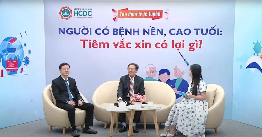 Tọa đàm được phát sóng trực tiếp trên mạng xã hội bàn về chủ đề 