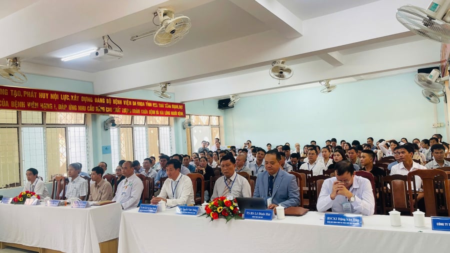 Các đại biểu tham dự hội thảo
