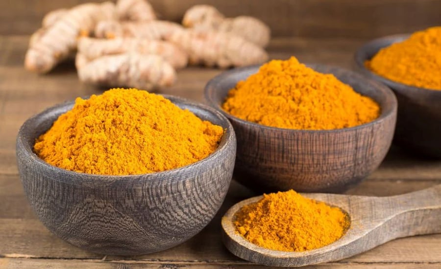 Tránh lạm dụng bột nghệ quá nhiều (Ảnh minh họa)