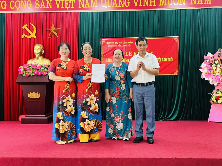 Câu lạc bộ Dưỡng sinh kinh lạc vừa chính thức ra mắt tại xã An Khánh (Hoài Đức, Hà Nội), một nỗ lực nhằm mở rộng chăm sóc sức khỏe người cao tuổi tại địa phương