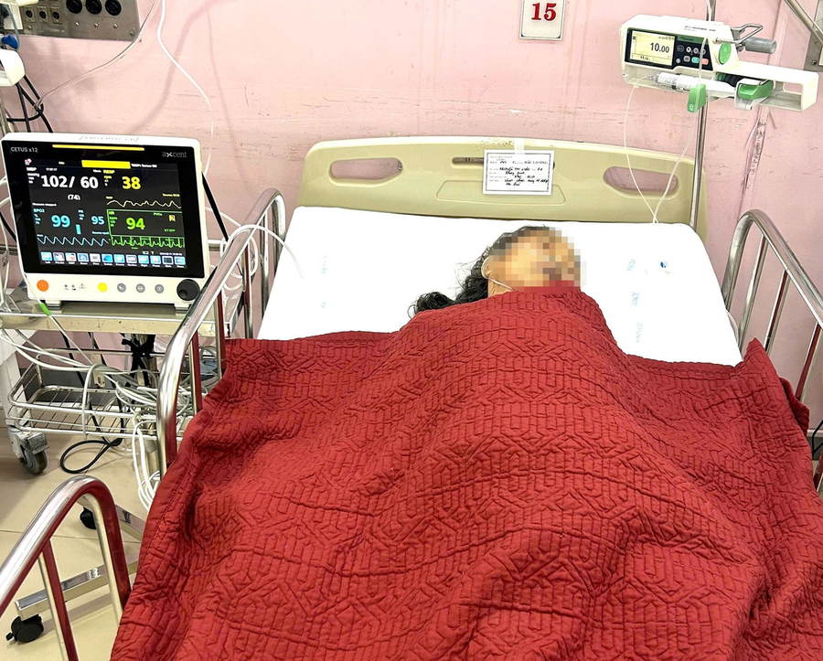 Một ca bệnh nặng nghi ngộ độc thực phẩm sau bữa ăn giỗ tại phường Phong Điền