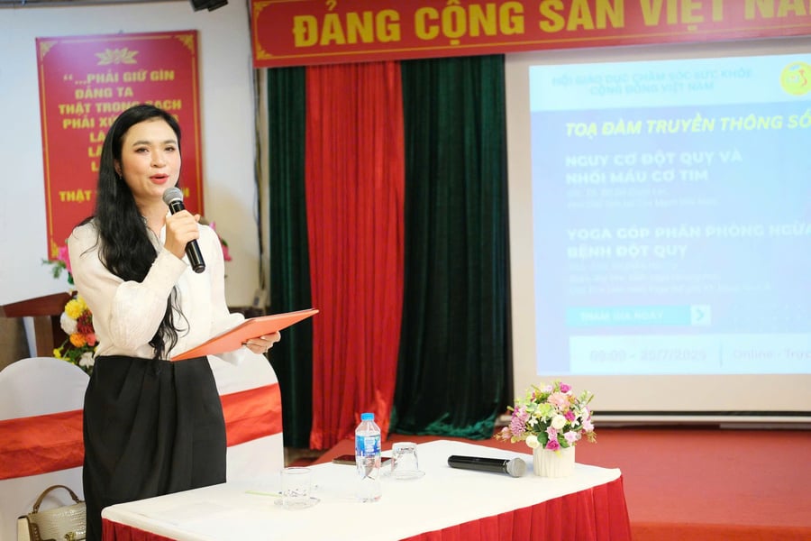ThS. Trần Thị Diễm Hương trình bày tại Tọa đàm