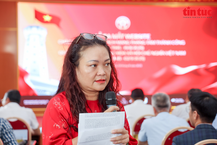Trưởng phòng Truyền thông số Nguyễn Thị Minh Phương, Sở Văn hóa và Thể thao Hà Nội giải đáp với báo chí, truyền thông về các nội dung liên quan