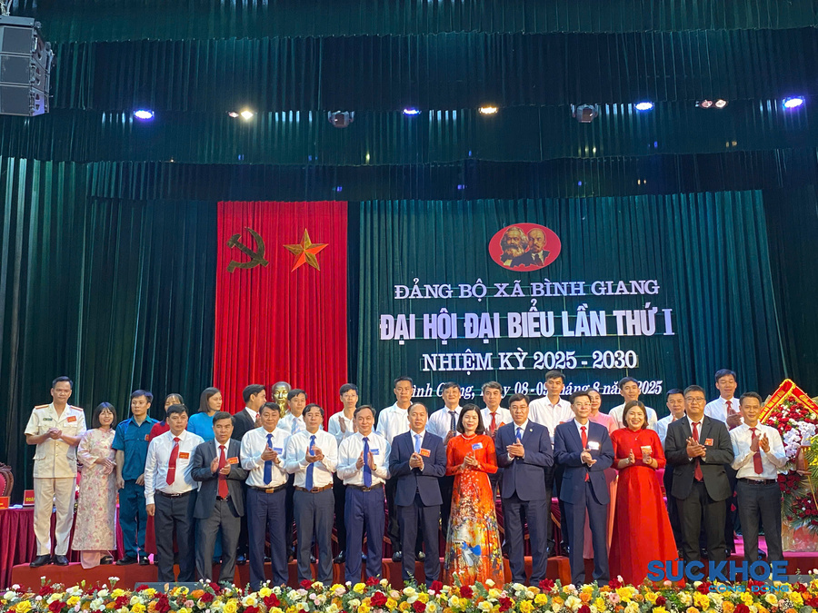 Các đại biểu chụp lưu niệm tại Đại hội