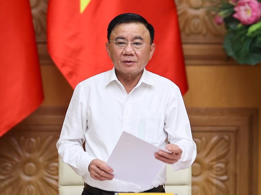 Đồng chí Trần Cẩm Tú, Ủy viên Bộ Chính trị, Thường trực Ban Bí thư phát biểu tại cuộc họp (Ảnh: VGP/Nhật Bắc)