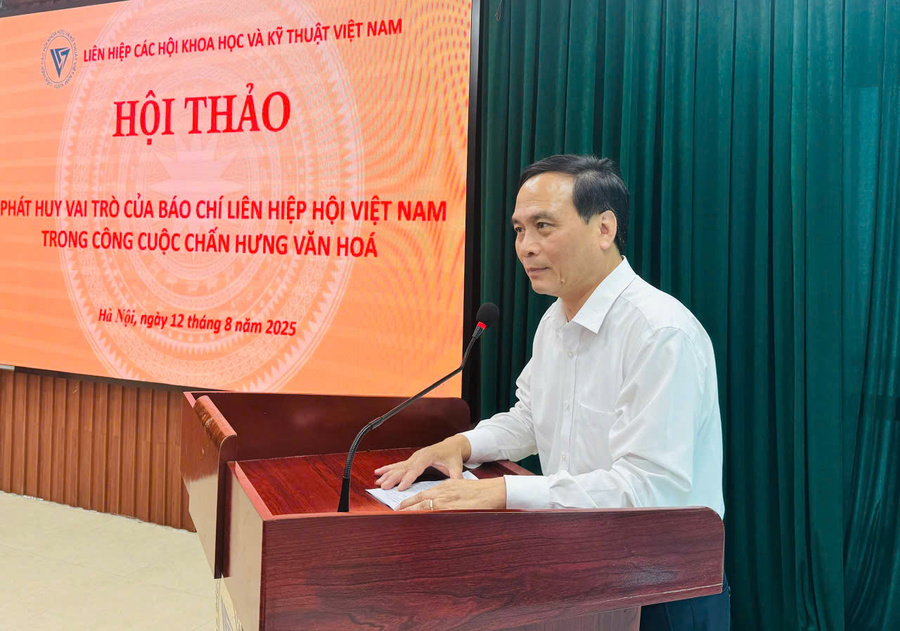 PGS.TS Phạm Ngọc Linh, Phó Chủ tịch Liên hiệp các Hội Khoa học và Kỹ thuật Việt Nam phát biểu tại hội thảo