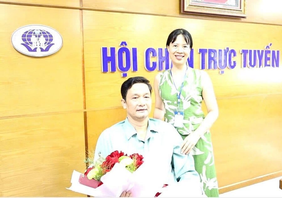 Bệnh nhân và vợ tự cảm kích trước sự nỗ lực không từ bỏ của các y bác sĩ đã giúp giành lại sự sống từ tay 