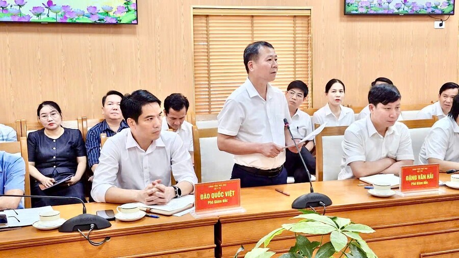 Giám đốc TTYT Tân Lạc phát biểu ý kiến