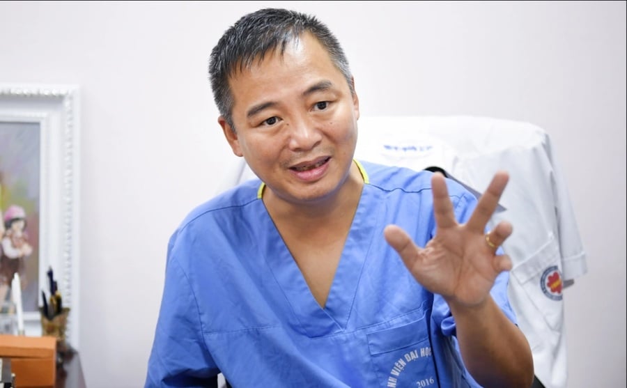 GIÁO SƯ HIẾU