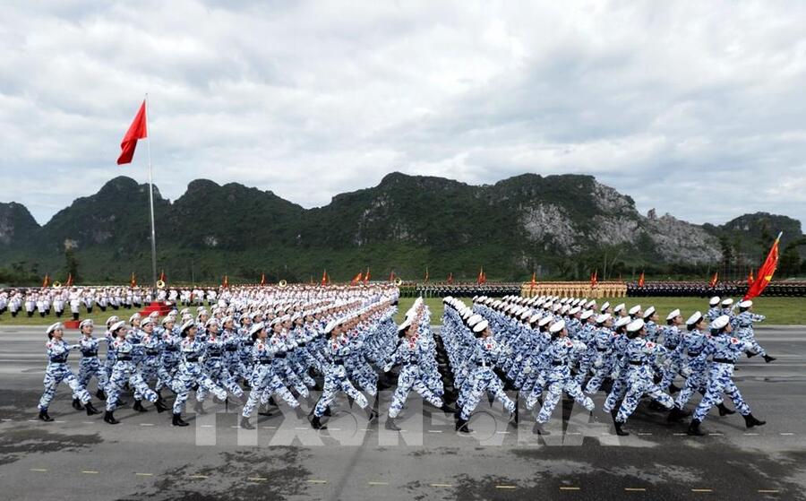 Khối nữ sĩ quan Quân y. Ảnh: Tuấn Anh - TTXVN
