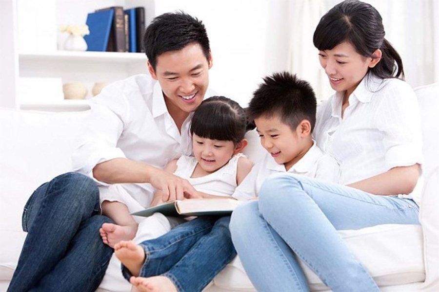 Ba mẹ hãy là người đồng hành cùng con (Ảnh minh họa)    