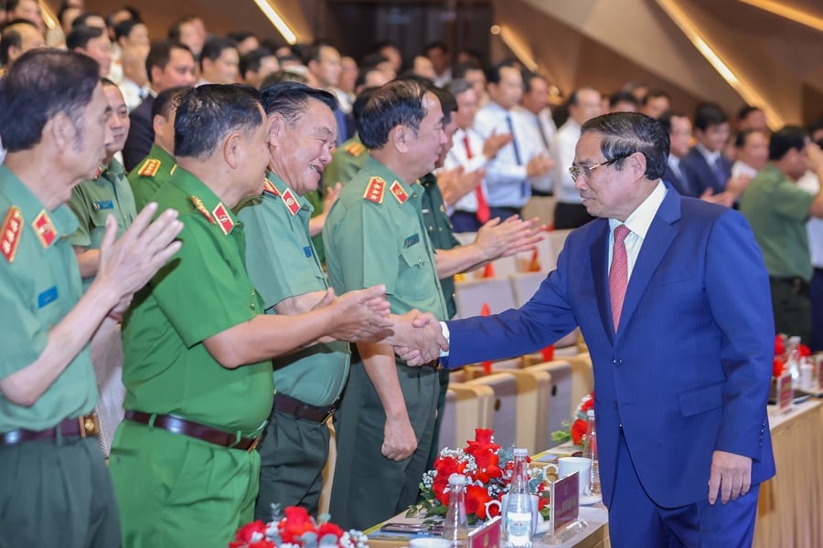 Thủ tướng và các đồng chí lãnh đạo Bộ Công an dự Đại hội Thi đua “Vì an ninh Tổ quốc” lần thứ 9 vào ngày 6/8 vừa qua (Ảnh: VGP/Nhật Bắc)