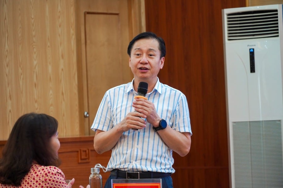 Phó Giám đốc sở Y tế Lê Quang Thọ phát biểu tại hội nghị 