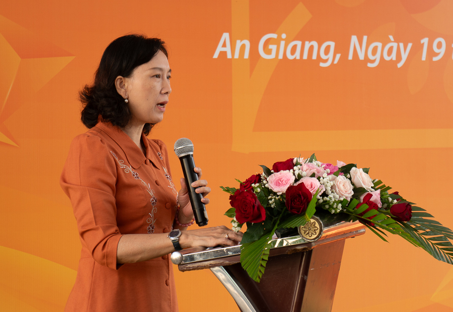 Bà Nguyễn Thị Minh Thúy, Phó Chủ tịch UBND tỉnh An Giang chia sẻ tại chương trình