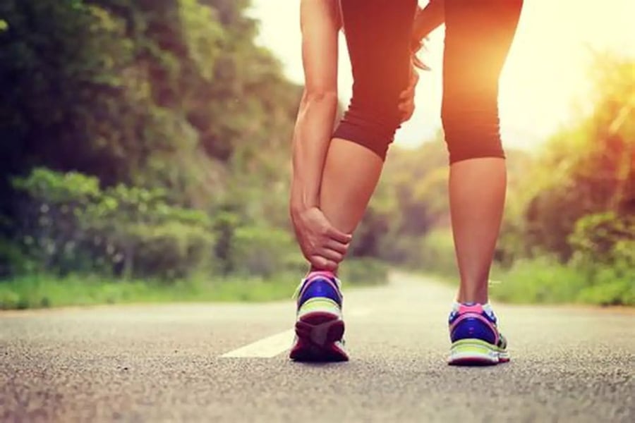 Đâu gót chân khiến bàn chân bị khó chịu (Ảnh minh họa)