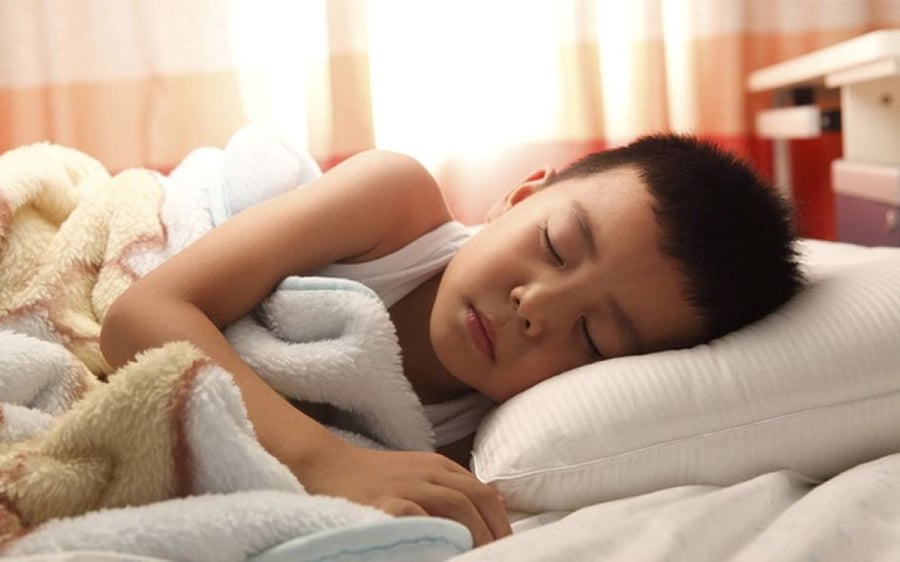 Không cho trẻ ngủ riêng nếu trẻ chưa thích nghi (Ảnh minh họa)    