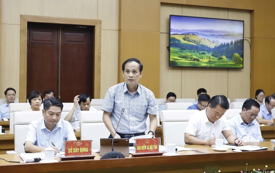 Lãnh đạo Bảo hiểm xã hội tỉnh phát biểu tại hội nghị