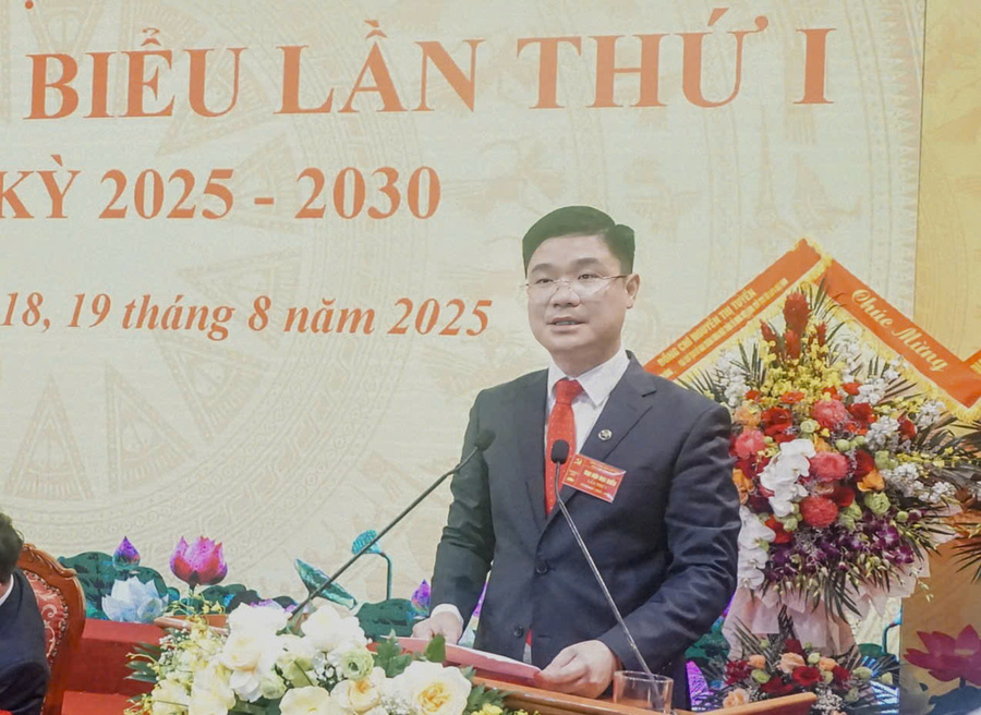 Bí thư Đảng ủy xã Đa Phúc Nguyễn Hồng Minh phát biểu tại Đại hội. (Ảnh: Văn Trì)
