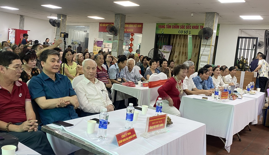 Các đại biểu tham dự Tọa đàm