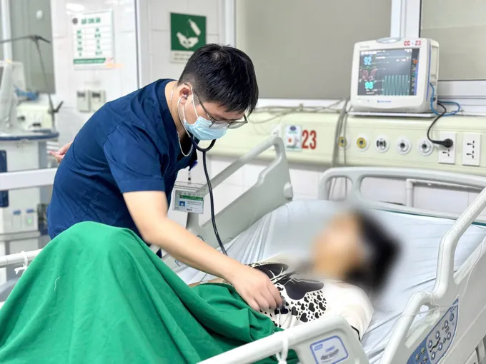 Một nữ bệnh nhân bị sốt rét sau khi từ châu Phi trở về