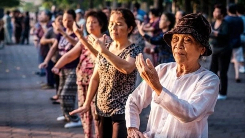 Trong hơn 60 năm qua, tuổi thọ trung bình của người dân Việt Nam đã tăng 30 tuổi (Ảnh minh hoạ)