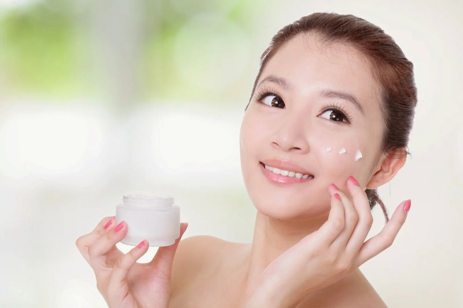Chăm sóc da thật kỹ sau khi trang điểm (Ảnh minh họa)   