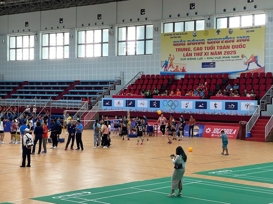 giai bong chuyen hoi