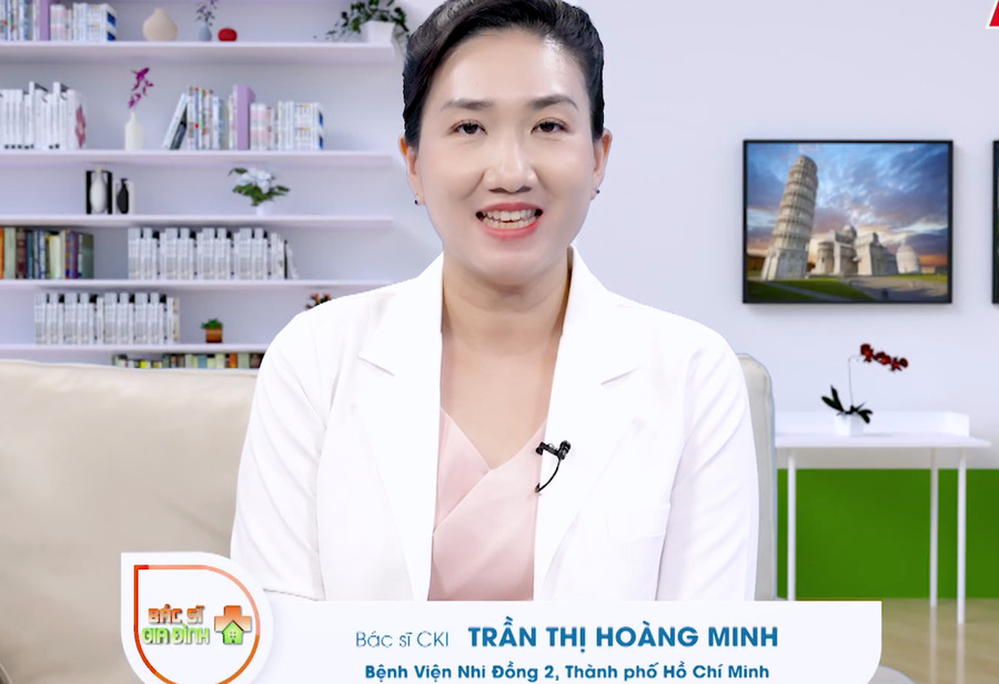 Bác sĩ Trần Thị Hoàng Minh tư vấn cách bổ sung canxi đúng cho phụ nữ tiền mãn kinh (Ảnh: Bee Comm)
