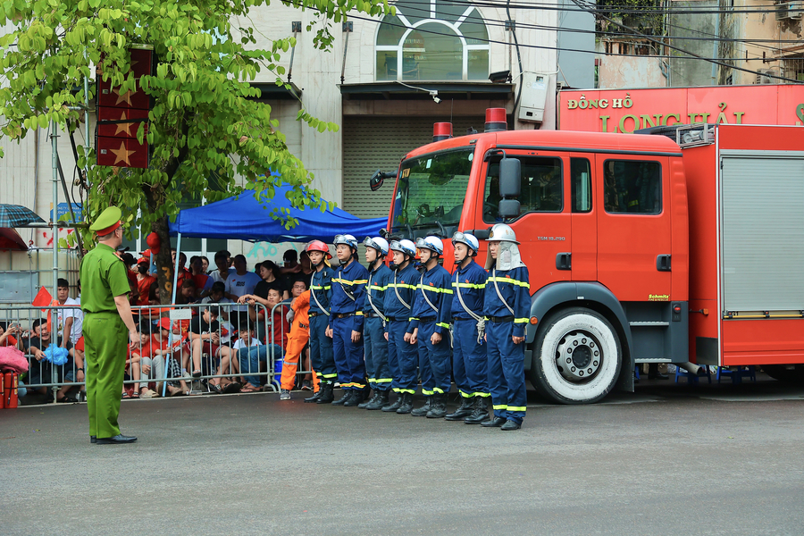 Lực lượng PCCC cũng được huy động