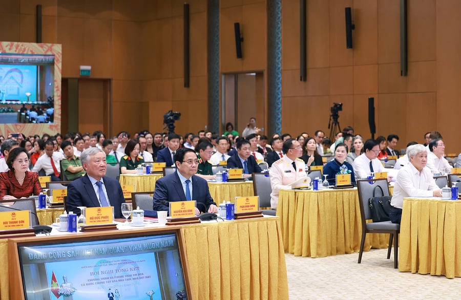 Thủ tướng Phạm Minh Chính và các đại biểu dự Hội nghị (Ảnh: VGP/Nhật Bắc)