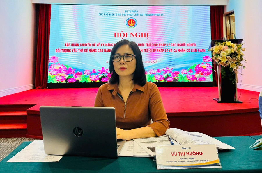Bà Vũ Thị Hường, Phó Cục trưởng Cục Phổ biến, giáo dục pháp luật và Trợ giúp pháp lý