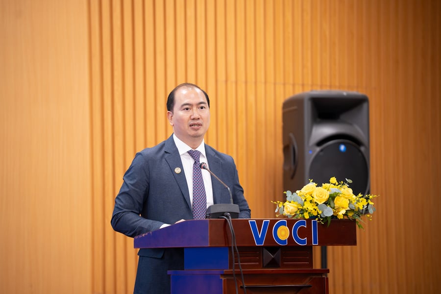 Luật sư Trương Anh Tú - Chủ tịch TAT Law Firm - chia sẻ về vấn nạn hàng giả, hàng nhái ngày càng tinh vi.