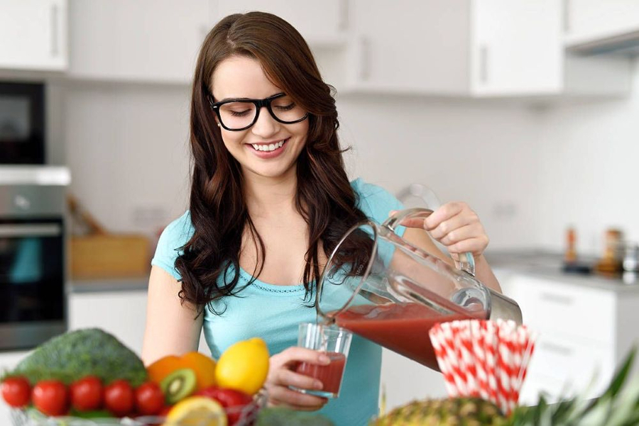 Nước ép vừa giúp giải khát vừa làm đầu óc tỉnh táo (Ảnh minh họa)  