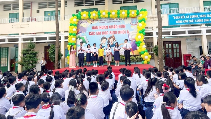 Trường THCS Chu Văn An, phường Cầu Ông Lãnh, TP. Hồ Chí Minh đã nhận bàn giao một phần sân trường để học sinh tựu trường vào cuối tháng 8/2025 (Ảnh: Nhà trường cung cấp)