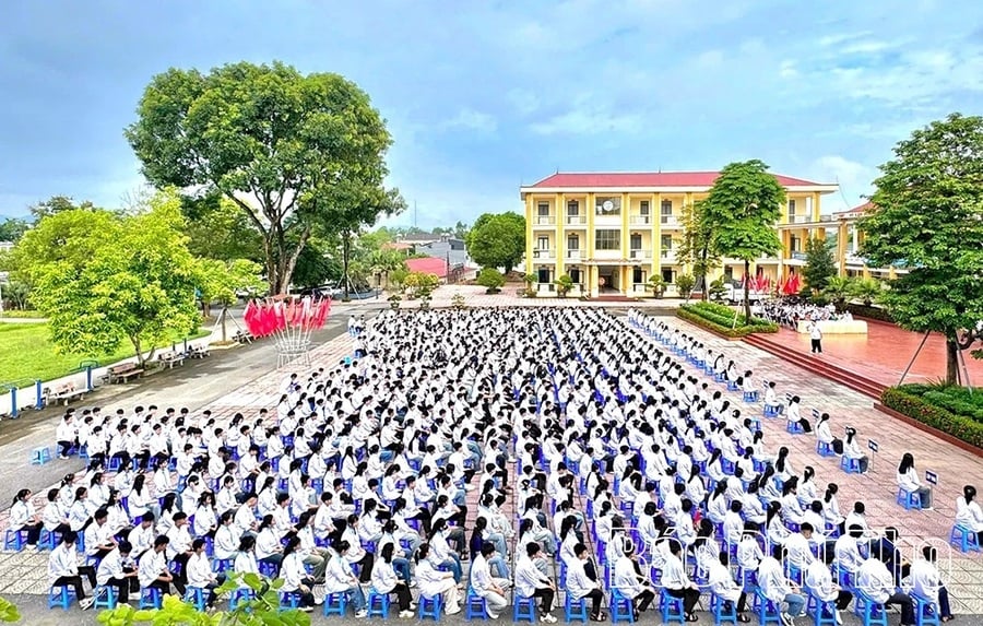 Học sinh Trường THPT Hạ Hòa (xã Hạ Hòa, tỉnh Phú Thọ) sẵn sàng cho năm học mới