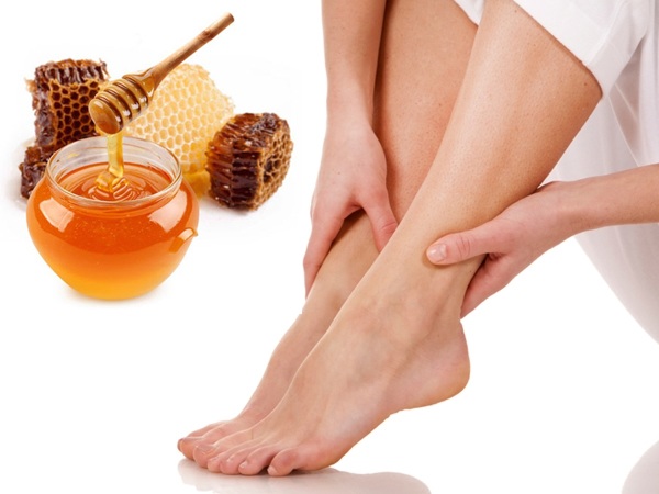 Chăm sóc nứt gót tại nhà bằng mật ong (Ảnh minh họa)