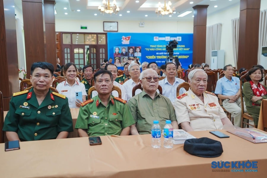 Các đại biểu tham dự sự kiện
