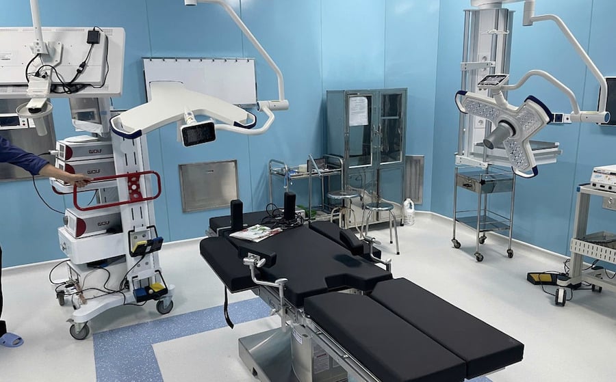 Trang thiết bị y tế hiện đại được lắp đặt tại Trung tâm Y tế Quân dân Y Côn đảo. Ảnh: Sở Y tế TP.Hồ Chí Minh
