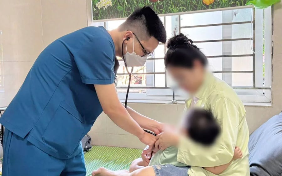 Sau khi được cấp cứu và điều trị kịp thời, bé 8 tháng tuổi bị ngộ độc naphazolin đã bình phục và được xuất viện