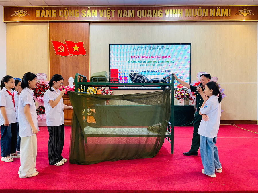 Hoạt động ngoại khóa kỹ năng nội vụ cho học sinh nội trú của Trường PTDN Nội Trú THCS Tân Sơn 