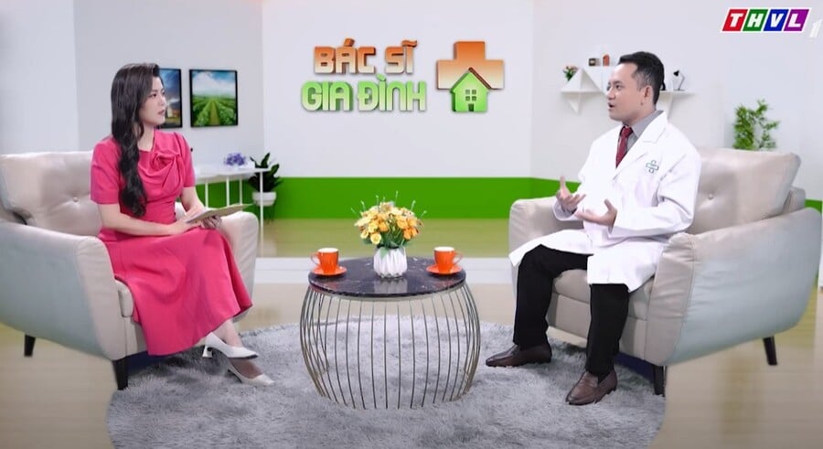 Bác sĩ Đức trao đổi trong chương trình