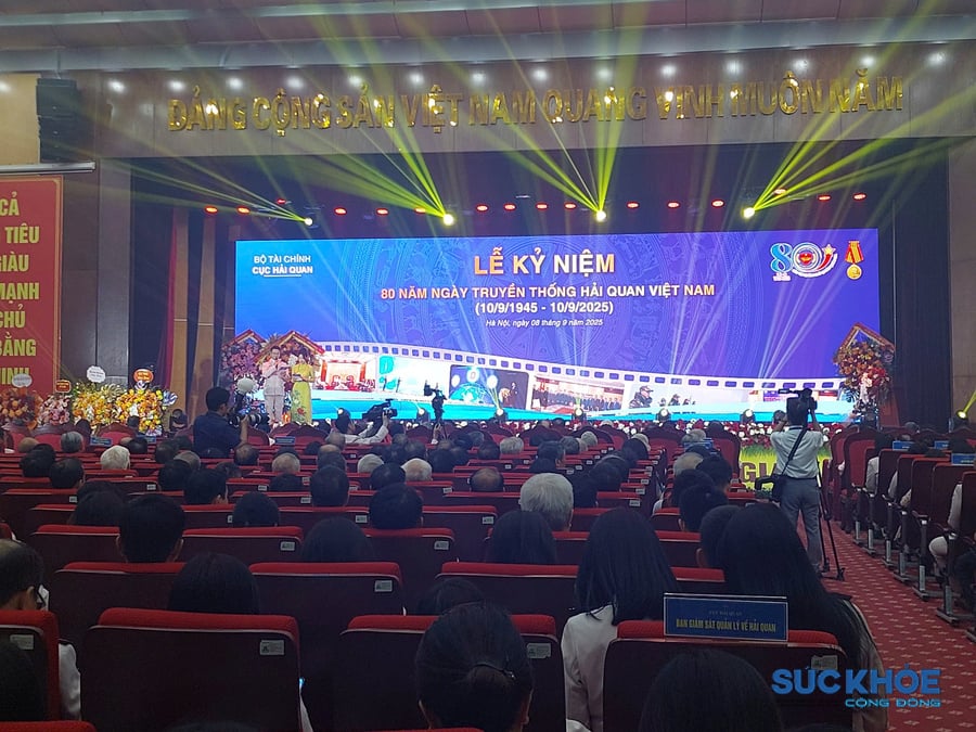 Quang cảnh lễ kỷ niệm 80 năm Ngày truyền thống Hải quan Việt Nam
